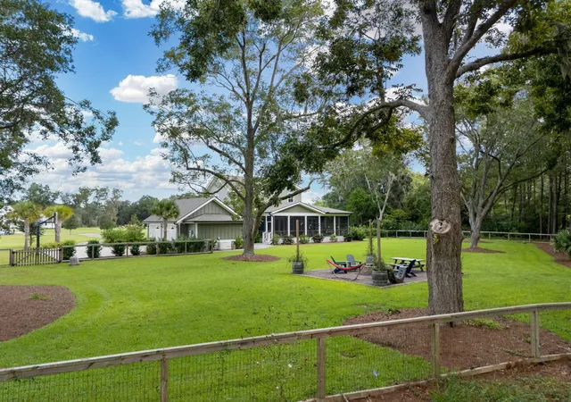Photo 3 of Single family home for sale at 2986 Anchor Watch Dr, Wadmalaw Island, SC 29487 | MLS# 26025485 | Listing updated on 2026-09-10