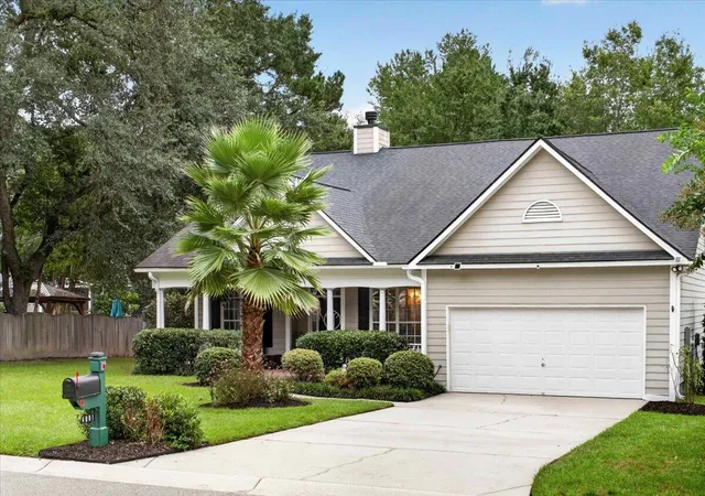 Photo 3 of Single family home for sale at 4001 Plantation House Rd, Summerville, SC 29485 | MLS# 26026889 | Listing updated on 2026-09-28