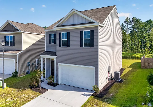 Photo 3 of Single family home for sale at 706 Ladywood Dr, Summerville, SC 29486 | MLS# 26025543 | Listing updated on 2026-10-26