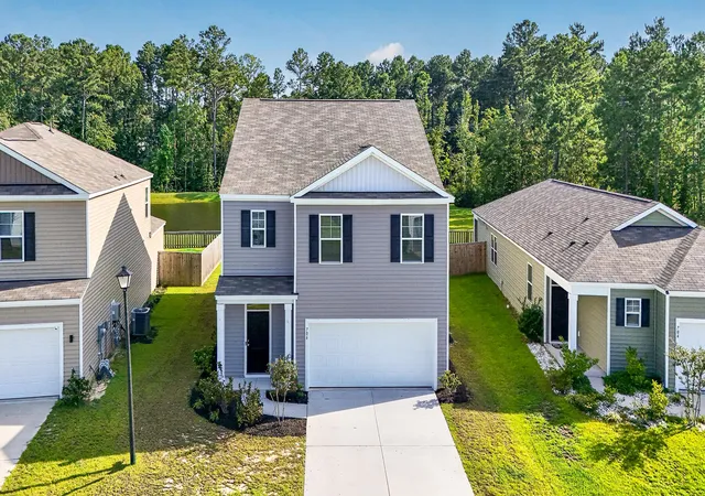 Photo 4 of Single family home for sale at 706 Ladywood Dr, Summerville, SC 29486 | MLS# 26025543 | Listing updated on 2026-10-26