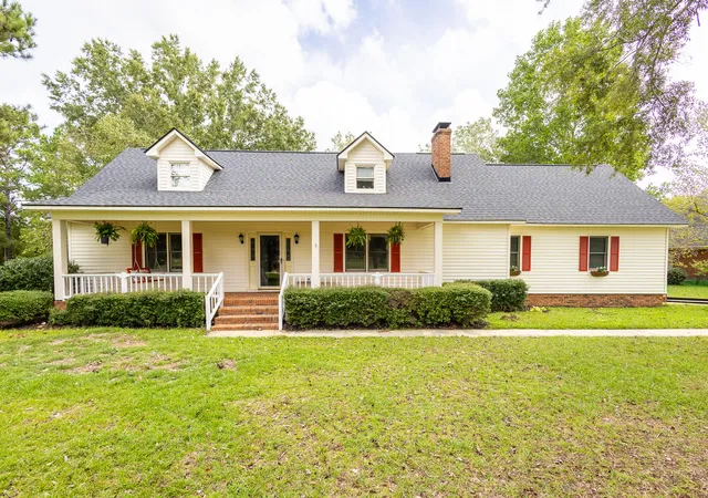 Photo 1 of Single family home for sale at 1459 Tennis Ln, Summerton, SC 29148 | MLS# 26026706 | Listing updated on 2026-09-28