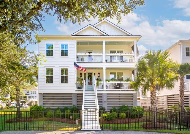 Single family home for sale at 1534 N Lakeshore Dr, Mount Pleasant, SC 29466 | MLS# 26026544