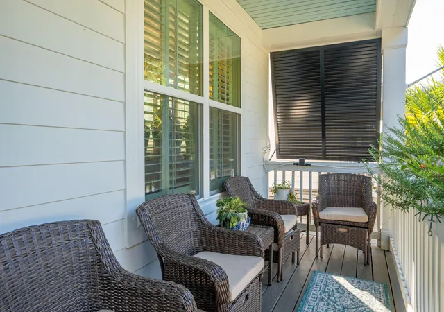 Photo 4 of Single family home for sale at 1534 N Lakeshore Dr, Mount Pleasant, SC 29466 | MLS# 26026544 | Listing updated on 2026-10-24