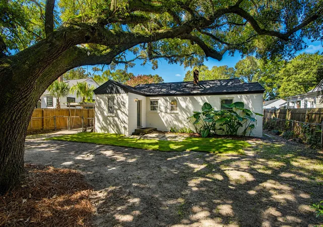 Photo 3 of Single family home for sale at 68 Avondale Ave, Charleston, SC 29407 | MLS# 26024975 | Listing updated on 2026-09-16
