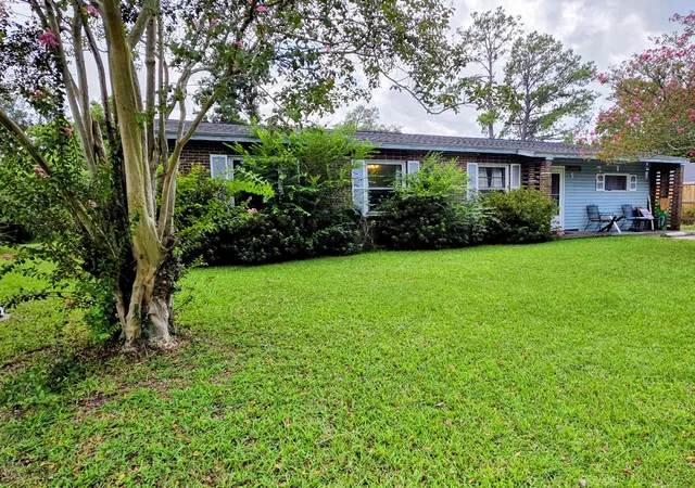 Photo 1 of Single family home for sale at 5 Westfield Ave, Goose Creek, SC 29445 | MLS# 26025547 | Listing updated on 2026-09-18