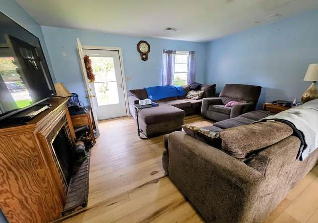 Photo 2 of Single family home for sale at 5 Westfield Ave, Goose Creek, SC 29445 | MLS# 26025547 | Listing updated on 2026-09-18
