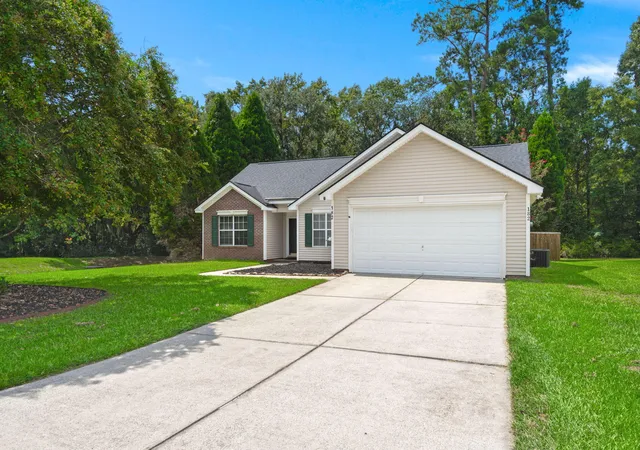 Photo 2 of Single family home for sale at 182 Hainsworth Dr, North Charleston, SC 29418 | MLS# 26025589 | Listing updated on 2026-09-11