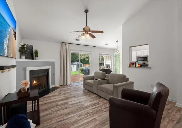 Photo 3 of Single family home for sale at 182 Hainsworth Dr, North Charleston, SC 29418 | MLS# 26025589 | Listing updated on 2026-09-11
