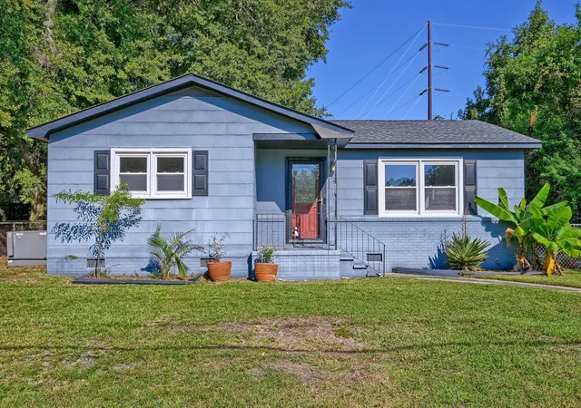 Photo 1 of Single family home for sale at 2662 Leeds Ave, North Charleston, SC 29405 | MLS# 26028859 | Listing updated on 2026-10-22