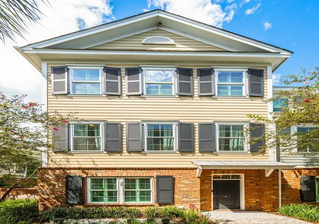 Photo 2 of Townhouse for sale at 656 Coleman Blvd #Unit 707, Mount Pleasant, SC 29464 | MLS# 26026664 | Listing updated on 2026-10-26