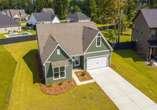 Photo 3 of Single family home for sale at 107 Augusta Pass Dr, Ridgeville, SC 29472 | MLS# 26027641 | Listing updated on 2026-10-08