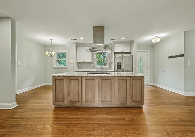 Photo 3 of Single family home for sale at 1510 Manor Blvd, Charleston, SC 29407 | MLS# 26024681 | Listing updated on 2026-09-16