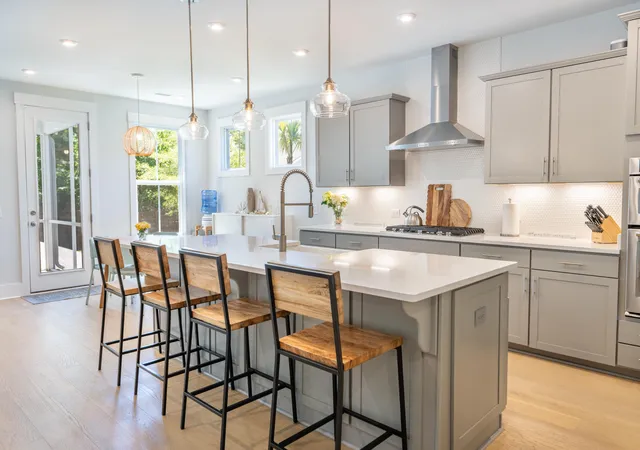 Photo 3 of Single family home for sale at 1055 Harriman Ln, Charleston, SC 29492 | MLS# 26025427 | Listing updated on 2026-09-18