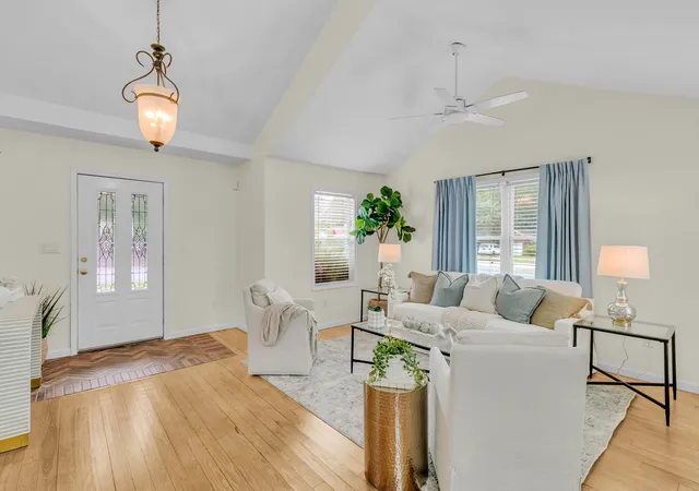 Photo 2 of Single family home for sale at 4950 N Rhett Ave, North Charleston, SC 29405 | MLS# 26025397 | Listing updated on 2026-09-16