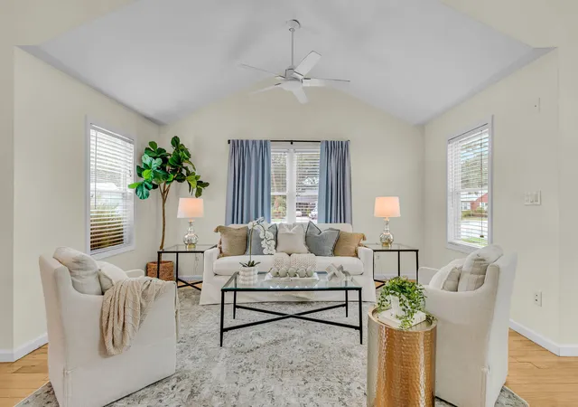 Photo 3 of Single family home for sale at 4950 N Rhett Ave, North Charleston, SC 29405 | MLS# 26025397 | Listing updated on 2026-09-16
