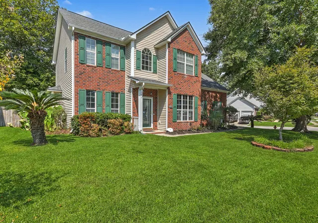 Photo 1 of Single family home for sale at 100 Kenwood Ct, Goose Creek, SC 29445 | MLS# 26024973 | Listing updated on 2026-09-14