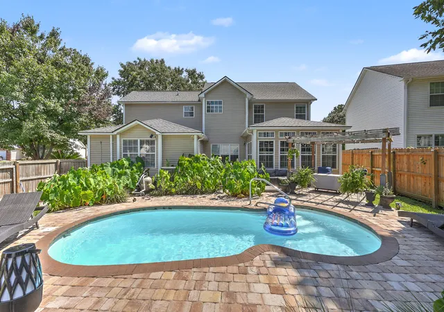 Photo 2 of Single family home for sale at 100 Kenwood Ct, Goose Creek, SC 29445 | MLS# 26024973 | Listing updated on 2026-09-14