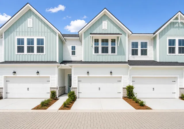 Photo 1 of Sale Pending at 258 Newtown Crk Dr, Charleston, SC 29412 | MLS# 26026354 | Listing updated on 2026-09-21