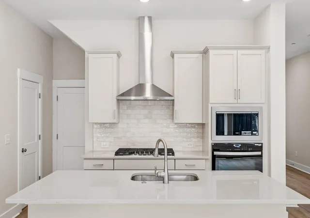 Photo 2 of Sale Pending at 258 Newtown Crk Dr, Charleston, SC 29412 | MLS# 26026354 | Listing updated on 2026-09-21