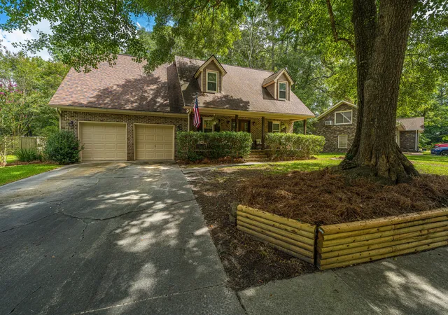 Photo 2 of Single family home for sale at 148 Southwold Cir, Goose Creek, SC 29445 | MLS# 26024854 | Listing updated on 2026-09-25
