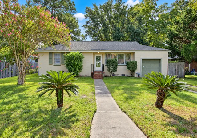 Photo 1 of Single family home for sale at 338 Stinson Dr, Charleston, SC 29407 | MLS# 26026108 | Listing updated on 2026-10-01