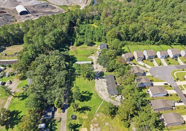 Photo 4 of Single family home for sale at 133 Tigers Den Ln, Moncks Corner, SC 29461 | MLS# 26028094 | Listing updated on 2026-10-11
