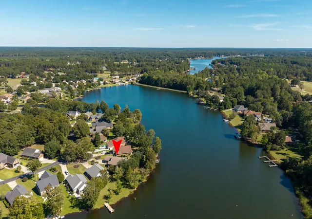 Photo 1 of Single family home for sale at 225 Ridge Lake Dr, Manning, SC 29102 | MLS# 26027194 | Listing updated on 2026-10-17