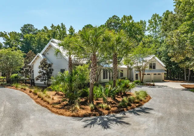 Photo 4 of Single family home for sale at 3523 War Admiral Ct, Awendaw, SC 29429 | MLS# 26025450 | Listing updated on 2026-09-13