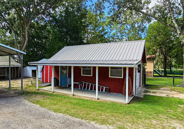 Photo 3 of Single family home for sale at 4093 Prices Brg Ln, Walterboro, SC 29488 | MLS# 26025555 | Listing updated on 2026-09-11
