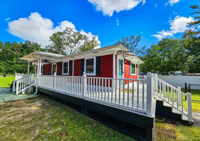 Photo 3 of Single family home for sale at 4093 Prices Brg Ln, Walterboro, SC 29488 | MLS# 26025555 | Listing updated on 2026-09-11