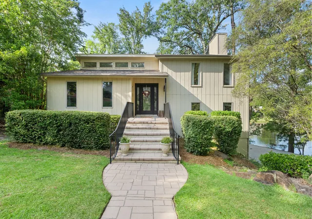 Photo 1 of Single family home for sale at 2205 Quail Holw Ct, West Columbia, SC 29169 | MLS# 26026001 | Listing updated on 2026-10-02