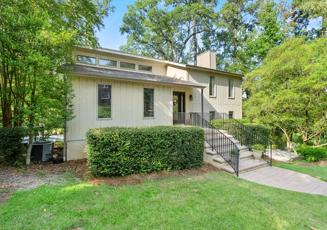 Photo 2 of Single family home for sale at 2205 Quail Holw Ct, West Columbia, SC 29169 | MLS# 26026001 | Listing updated on 2026-10-02