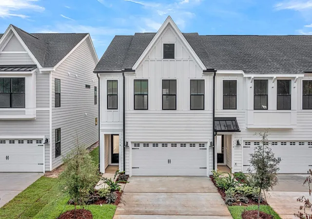 Photo 1 of Townhouse for sale at 116 Dahlberg St, Summerville, SC 29483 | MLS# 26026537 | Listing updated on 2026-10-09