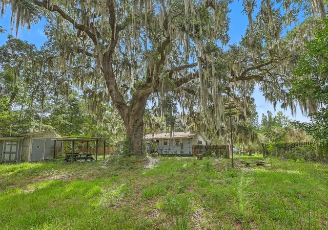Photo 1 of Sale Pending at 4678 Maybank Hwy, Wadmalaw Island, SC 29487 | MLS# 26026220 | Listing updated on 2026-10-01