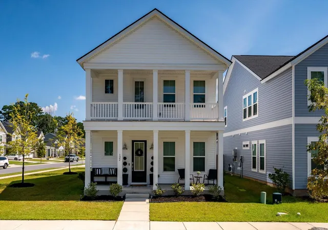 Photo 1 of Single family home for sale at 122 Split Leaf Ln, Summerville, SC 29483 | MLS# 26027461 | Listing updated on 2026-10-08