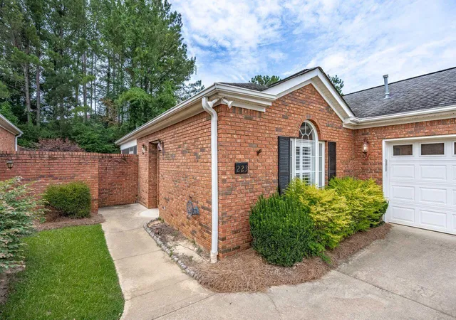 Photo 2 of Single family home for sale at 223 Pinnacle Dr, Columbia, SC 29212 | MLS# 26026992 | Listing updated on 2026-10-13