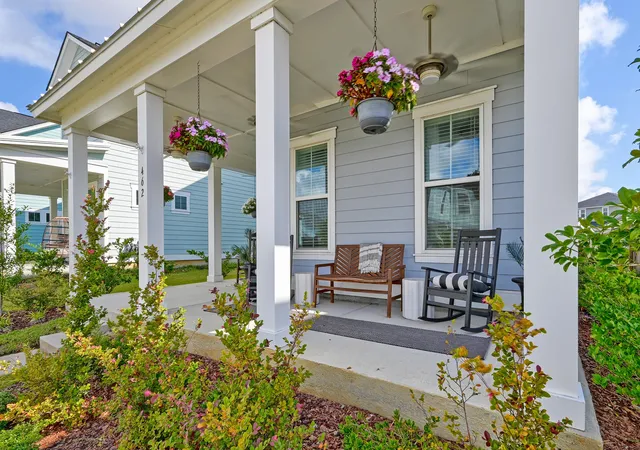 Photo 2 of Single family home for sale at 462 Woodgate Way, Summerville, SC 29485 | MLS# 26026508 | Listing updated on 2026-10-26