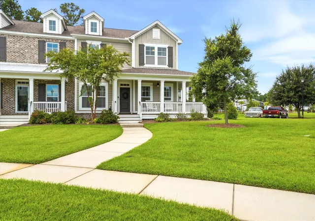 Photo 2 of Sale Pending at 3425 Fairwater Pl, Mount Pleasant, SC 29466 | MLS# 26024777 | Listing updated on 2026-09-06