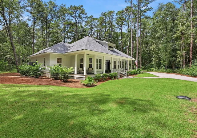 Photo 3 of Single family home for sale at 17 Blake Ln, Seabrook, SC 29940 | MLS# 26025167 | Listing updated on 2026-09-05