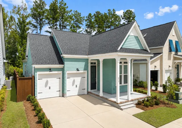 Photo 2 of Single family home for sale at 512 Sound Dr, Summerville, SC 29486 | MLS# 26025649 | Listing updated on 2026-09-29