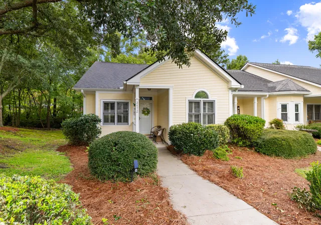 Townhouse for sale at 2472 Deer Ridge Ln #E1, North Charleston, SC 29406 | MLS# 26026391