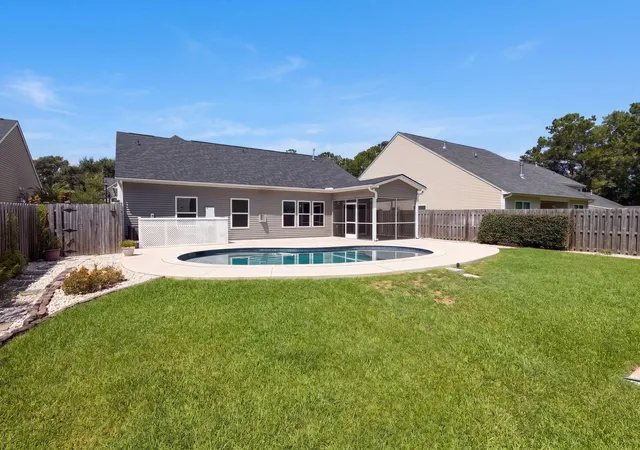 Photo 4 of Single family home for sale at 157 Alpine Rd, Summerville, SC 29485 | MLS# 26025212 | Listing updated on 2026-09-10