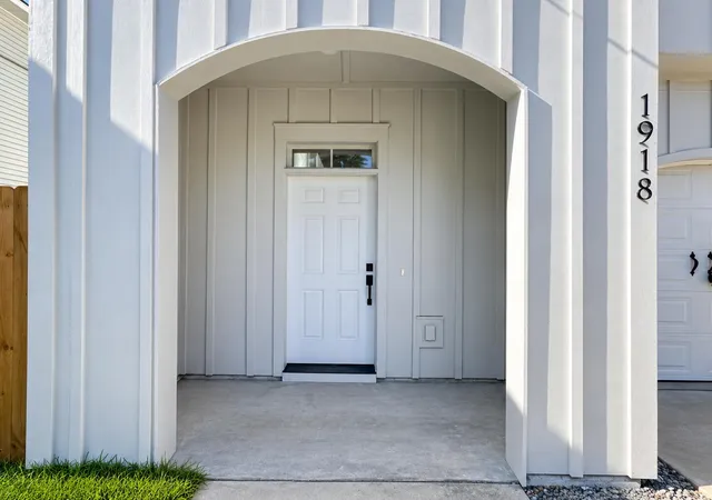 Photo 3 of Single family home for sale at 1918 Clifton St, Charleston, SC 29406 | MLS# 26025639 | Listing updated on 2026-09-15