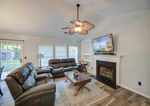Photo 2 of Single family home for sale at 341 Rice Bay Dr, Mount Pleasant, SC 29464 | MLS# 26028492 | Listing updated on 2026-10-29