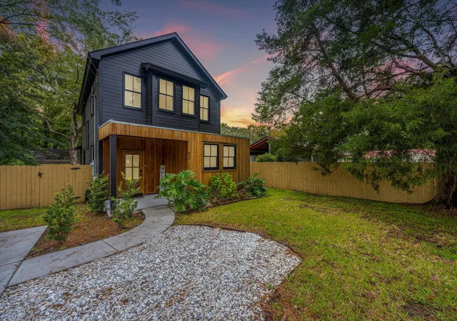 Photo 1 of Single family home for sale at 839 White Oak Dr, Charleston, SC 29407 | MLS# 26026713 | Listing updated on 2026-10-23