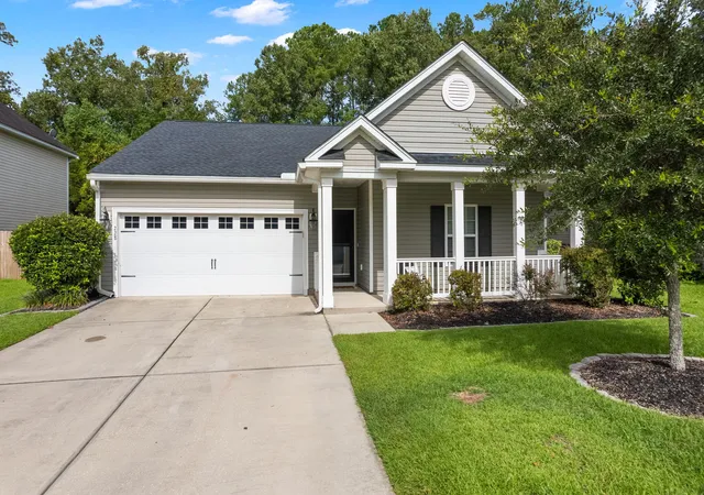 Photo 2 of Single family home for sale at 228 Maywood Dr, Moncks Corner, SC 29461 | MLS# 26025545 | Listing updated on 2026-09-19