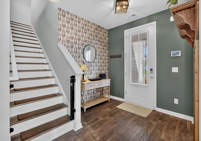 Photo 3 of Single family home for sale at 384 Bering Ln, Summerville, SC 29486 | MLS# 26025180 | Listing updated on 2026-09-14
