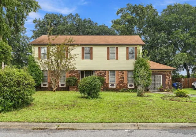 Photo 1 of Sale Pending at 1114 Rosemead Rd, Mount Pleasant, SC 29464 | MLS# 26027659 | Listing updated on 2026-10-23