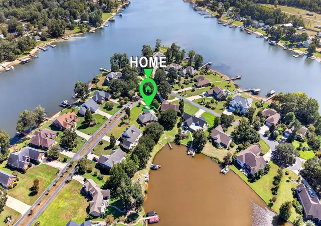 Photo 2 of Single family home for sale at 25 Plantation Dr, Manning, SC 29102 | MLS# 26026160 | Listing updated on 2026-10-21