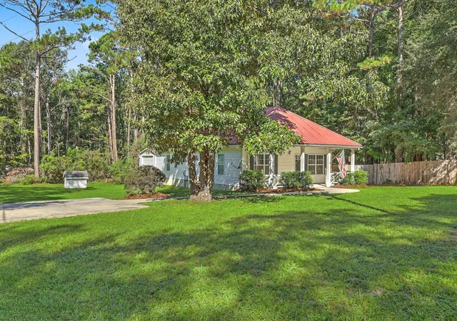 Photo 4 of Single family home for sale at 1761 Kenwood Rd, Manning, SC 29102 | MLS# 26024811 | Listing updated on 2026-09-02